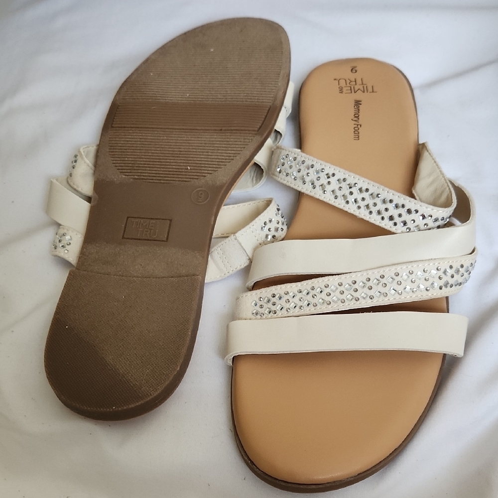 Time and Tru Women's White and Tan Sandals - Picture 3 of 3